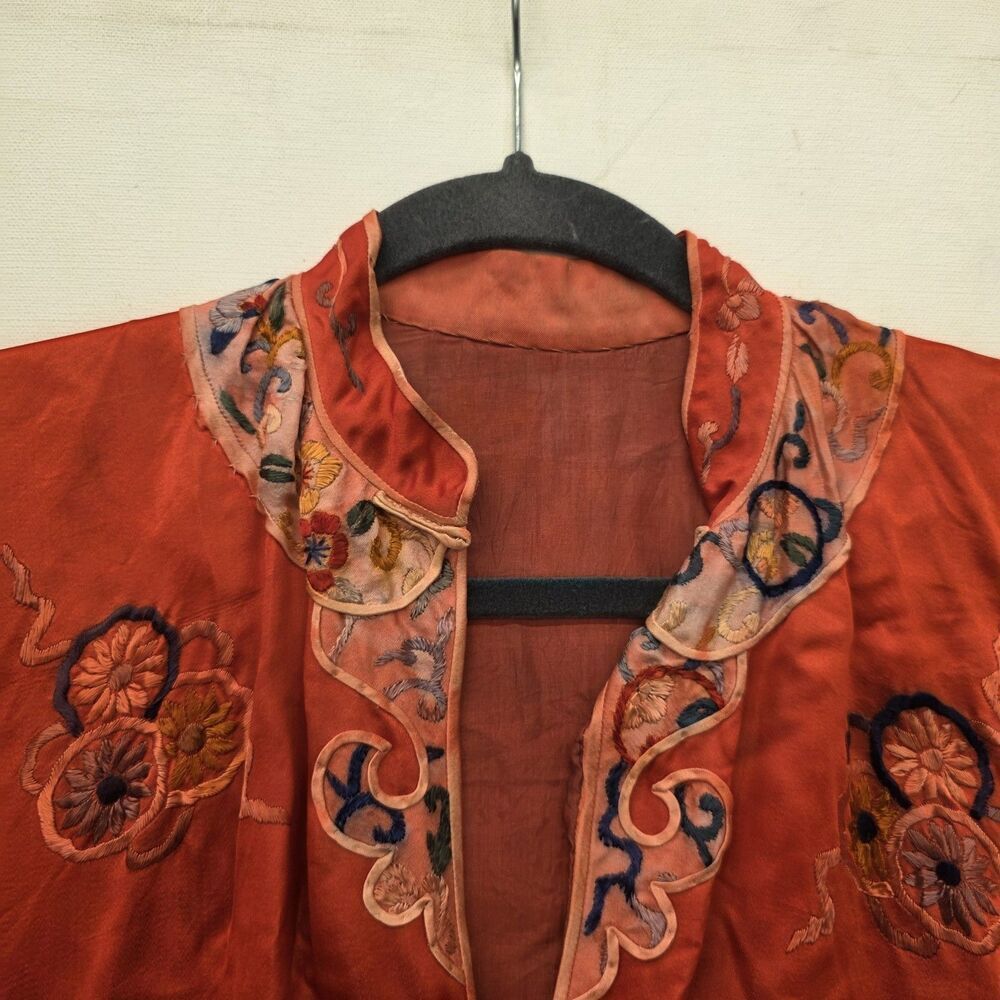 Red Asian Satin Kimono Vintage Mid Length Embroidered Pattern Button Down Flaw m - Picture 4 of 13